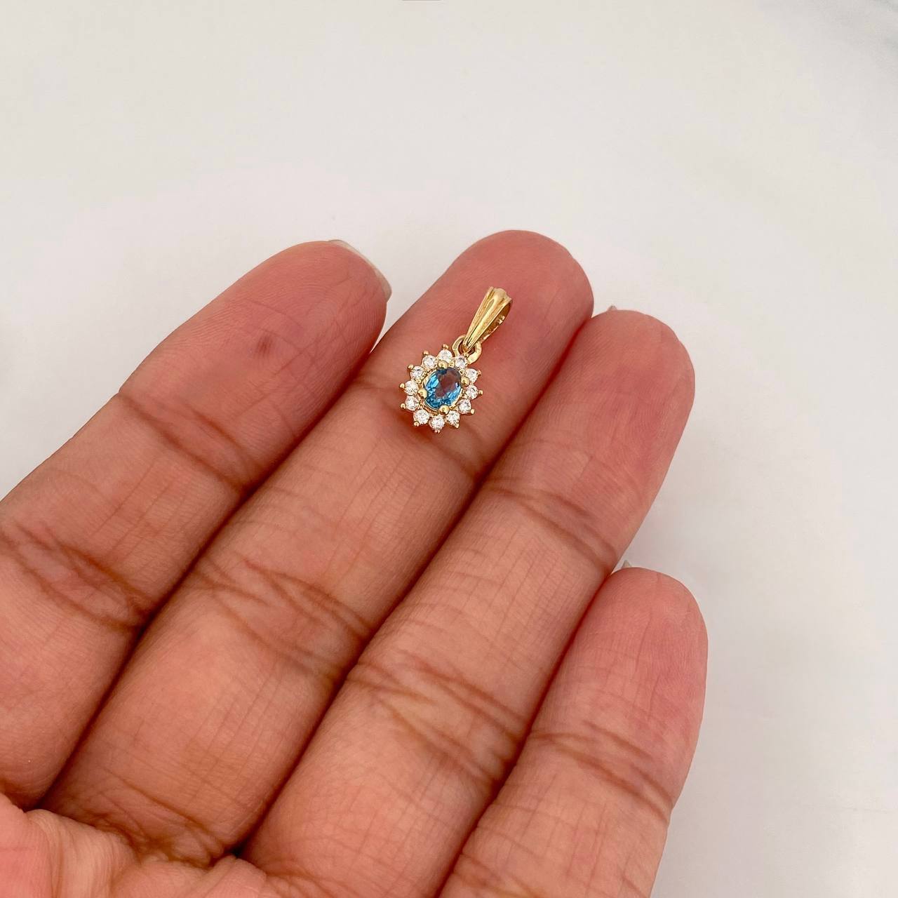 Dije Halo Circulo 1.2g / 1.5cm Oro Amarillo 18K