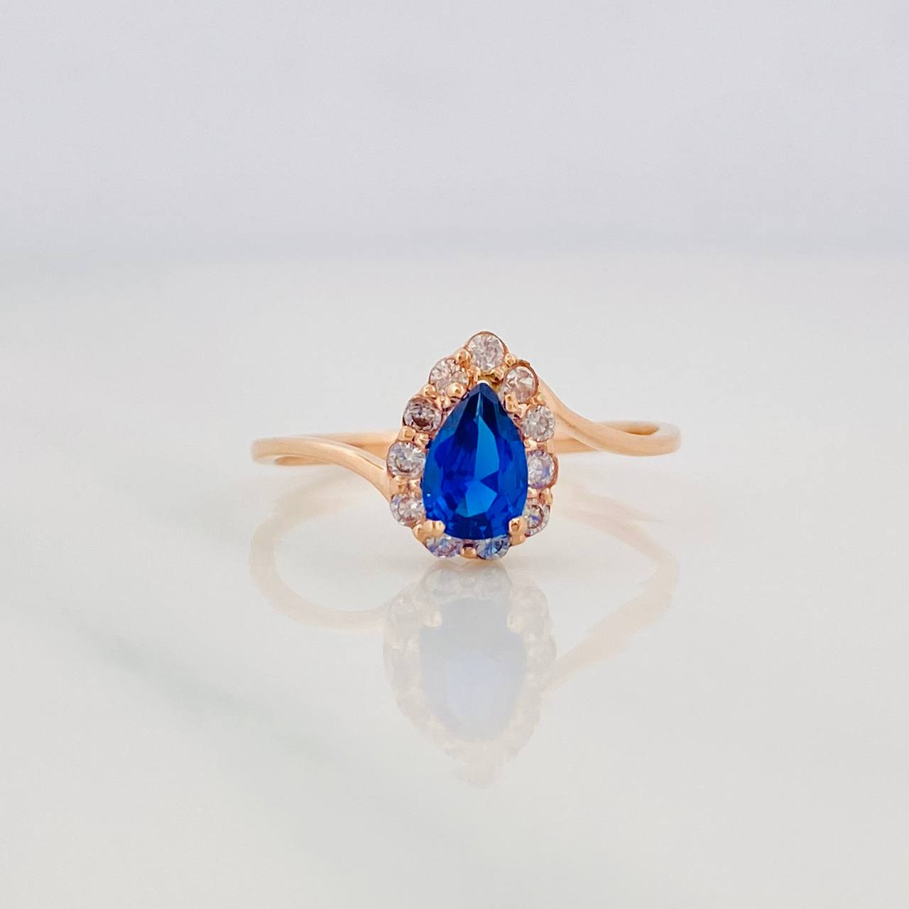 Anillo Halo Gota 1.35g / T5 1/2 Oro Rosa 18K