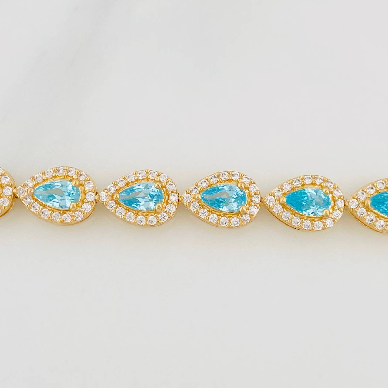 Pulso Halo Gotas 14.55g / 19.3cm / 6.24mm Oro Amarillo 18K