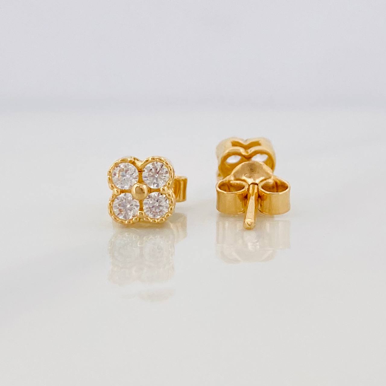 Topos Flor 1.35g / 5.1mm Oro Amarillo 18K