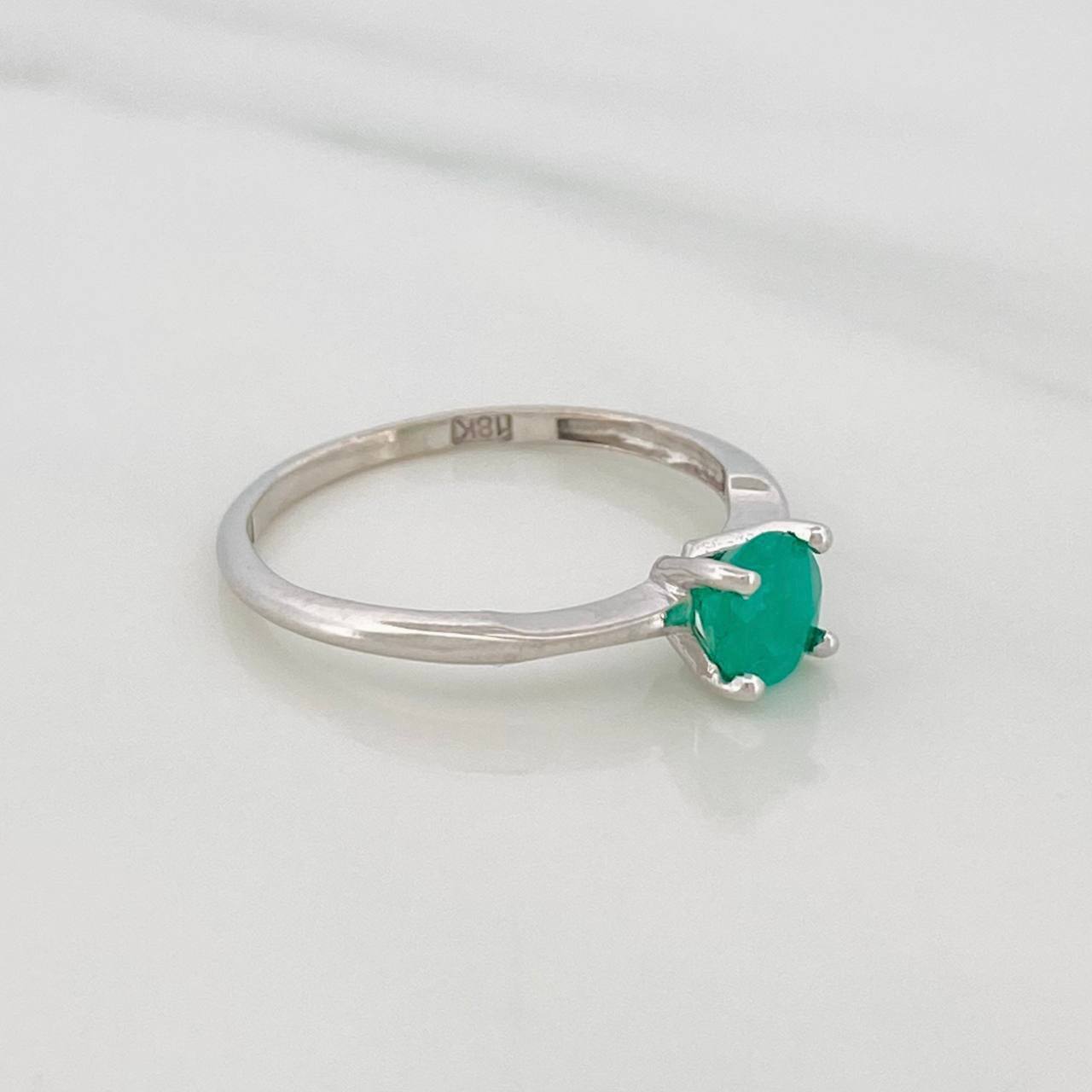 Anillo Solitario Esmeralda 0.54pts 1.85g / T6 1/2 Oro Blanco 18K