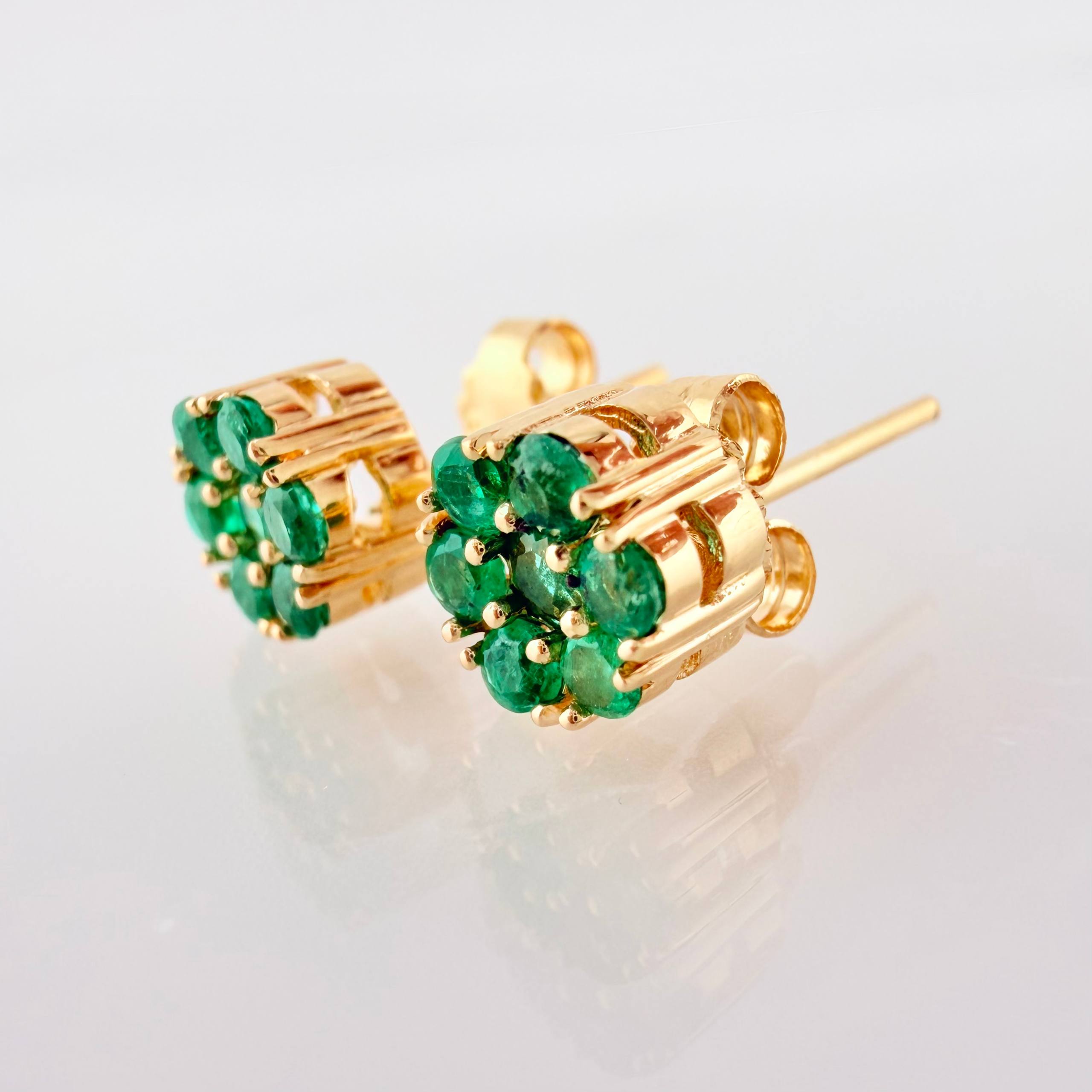 Topos Flor Canasta Esmeraldas 58pts 2.05gr / 6.6mm Oro Amarillo 18K *