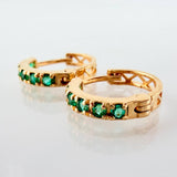 Candongas Carril Encerrado Esmeraldas 32pts 1.6gr / 1.1cm / Oro Amarillo 18K *