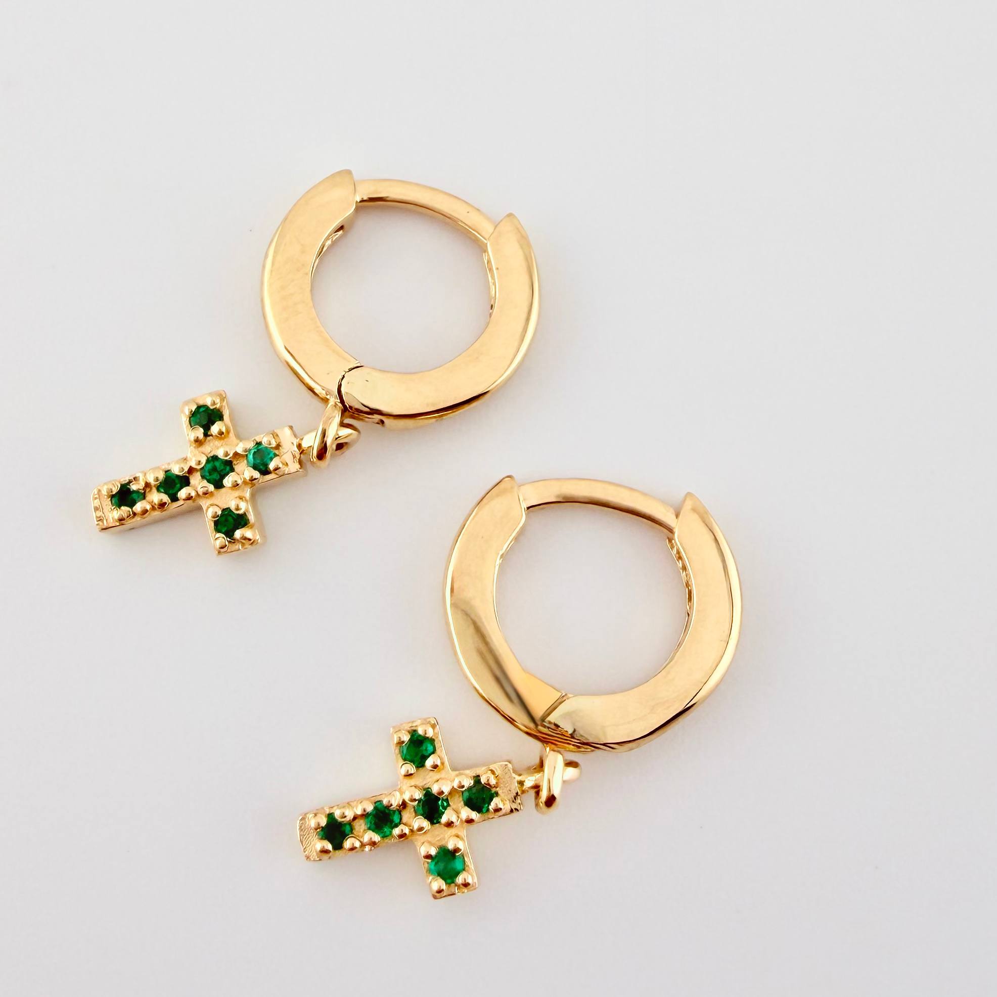 Candongas Cruz Colgante Esmeraldas 19pts 2.6gr / 2.1cm / Oro Amarillo 18K *