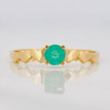 Anillo Corazones Esmeralda 22pts 1.35g / T7 Oro Amarillo 18K