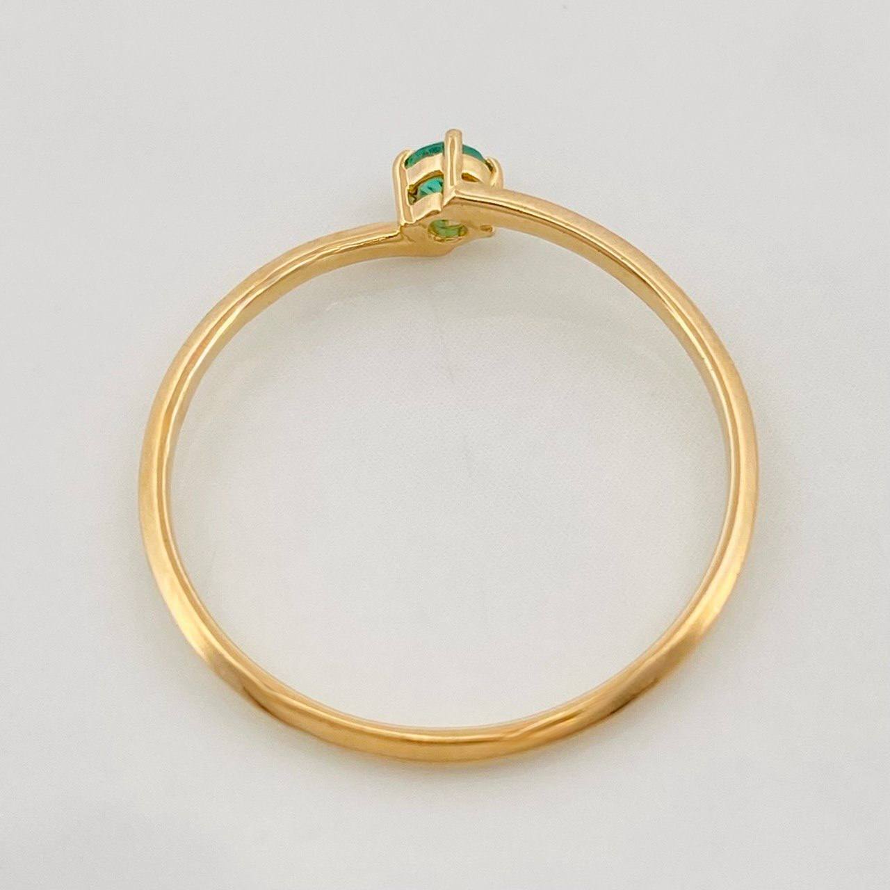 Anillo Solitario Esmeralda 6pts 0.9g / T6 1/2 Oro Amarillo 18K