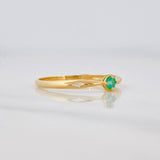 Anillo Solitario Esmeralda 8pts 1g / T7 Oro Amarillo 18K