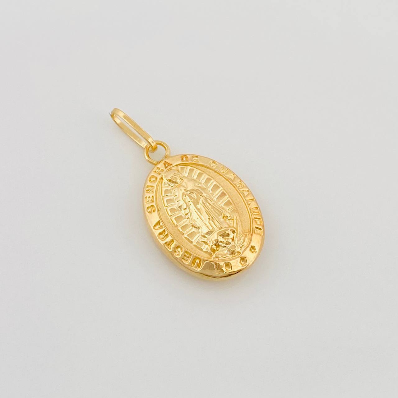 Dije Virgen De Guadalupe 1.1 g / 2.4 cm Oro Amarillo 18K