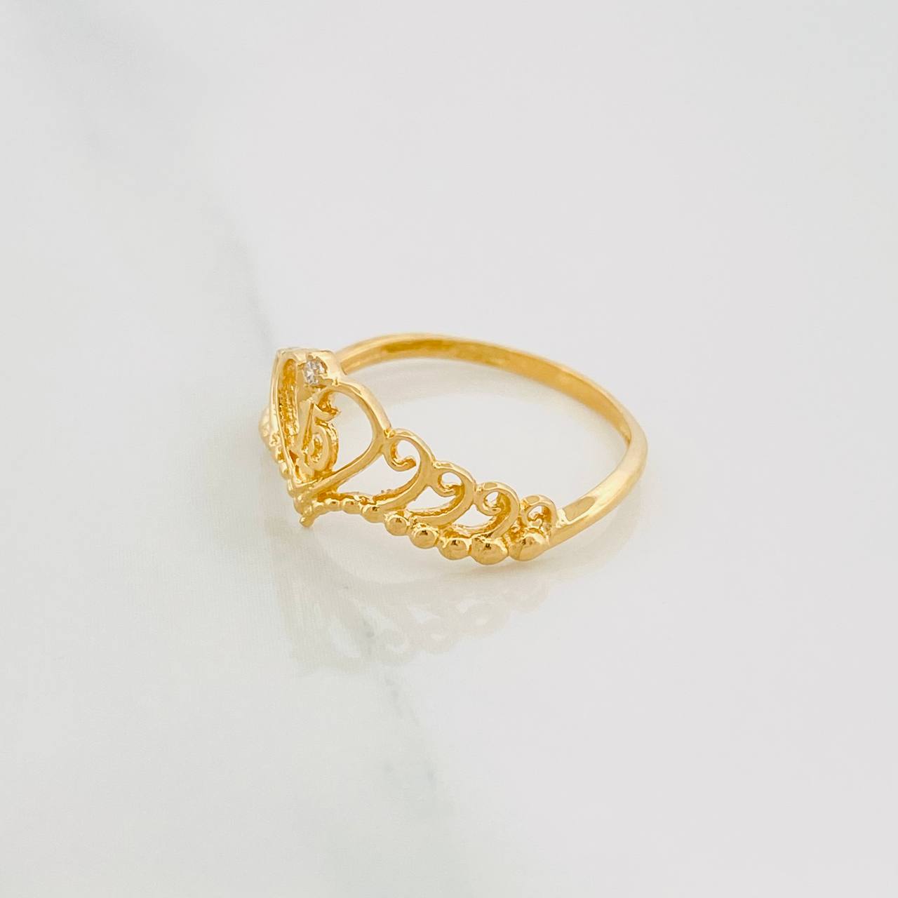 Anillo Corona 15´S 1.4 g / T5 1/4 Oro Amarillo 18K