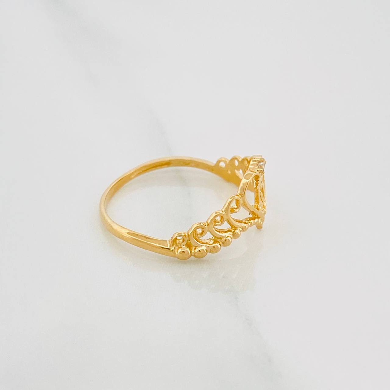 Anillo Corona 15´S 1.4 g / T5 1/4 Oro Amarillo 18K