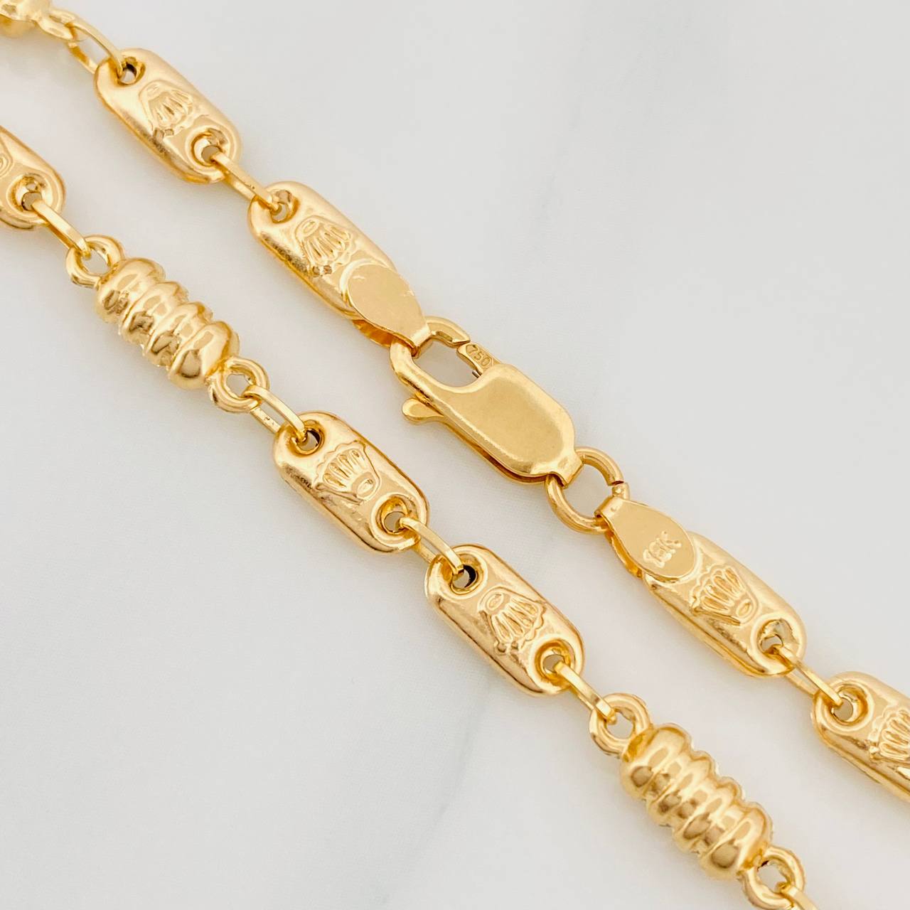 Pulso Rustico Corona 3.85 g / 18.2 cm / 4.29 mm Oro Amarillo 18K