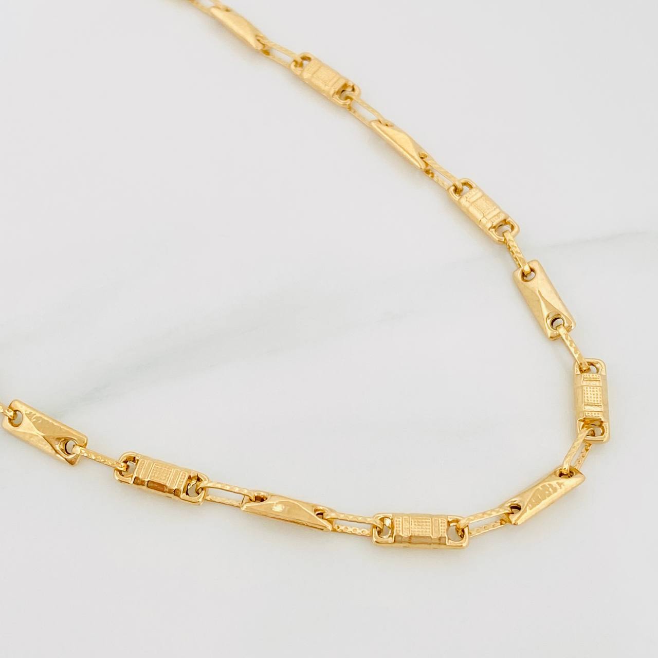 Cadena Rustica Barril Rombo 10.3 g / 61.5 cm / 3.6 mm Oro Amarillo 18K