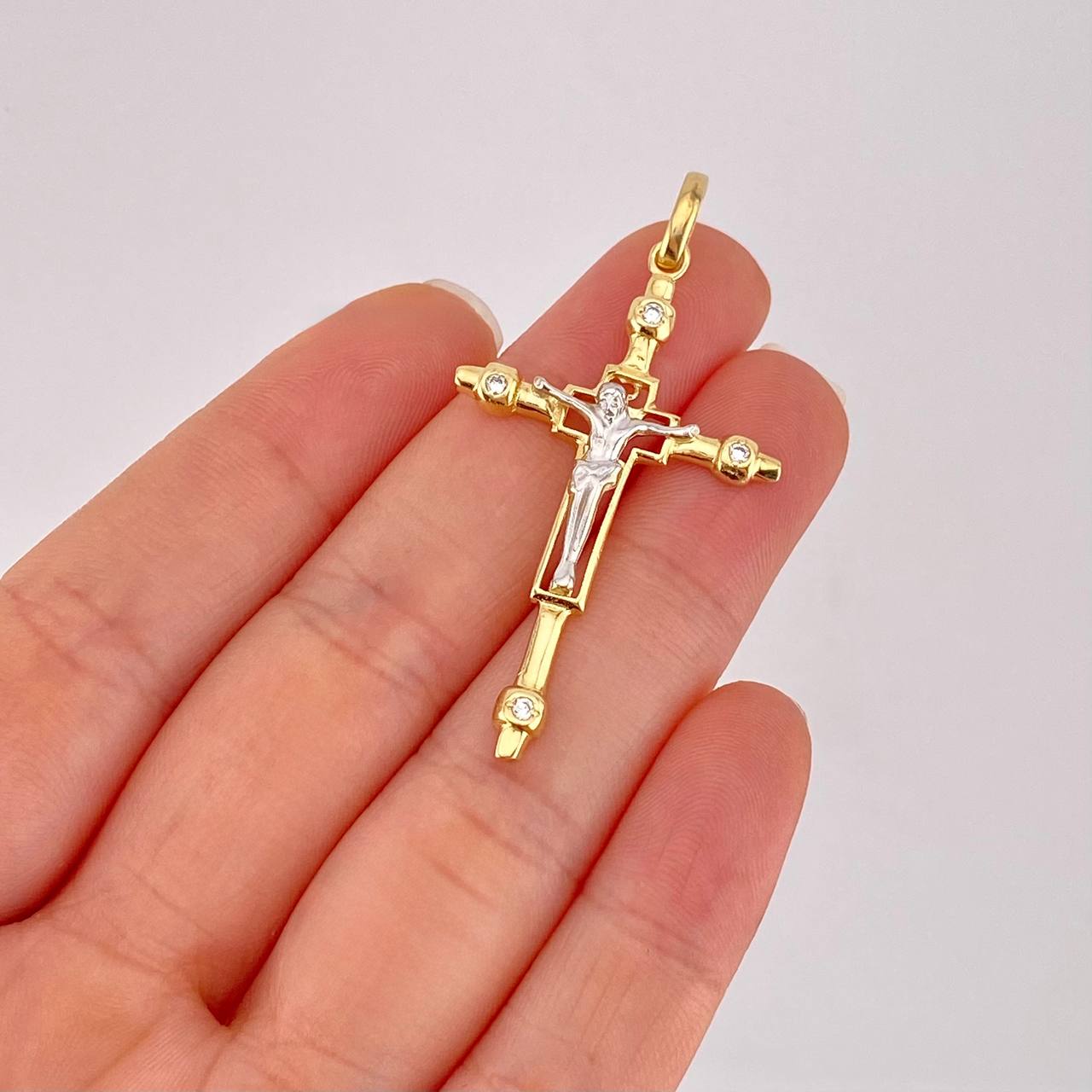 Dije Cruz Cristo 3.8g / 5.1cm Dos Oros Amarillo Blanco 18K