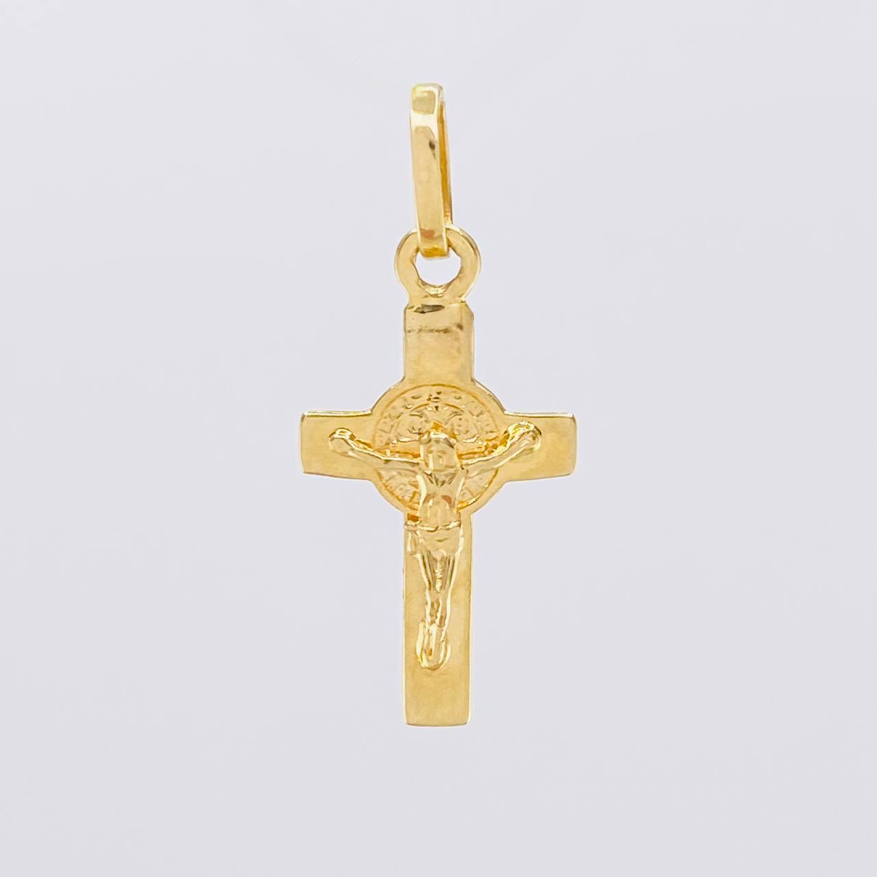 Dije Cruz Cristo San Benito 1.1g / 2.6cm Oro Amarillo 18K