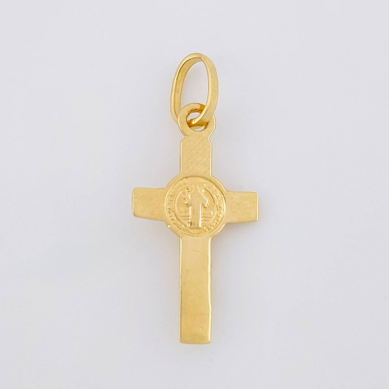 Dije Cruz Cristo San Benito 1g / 2.5cm Oro Amarillo 18K