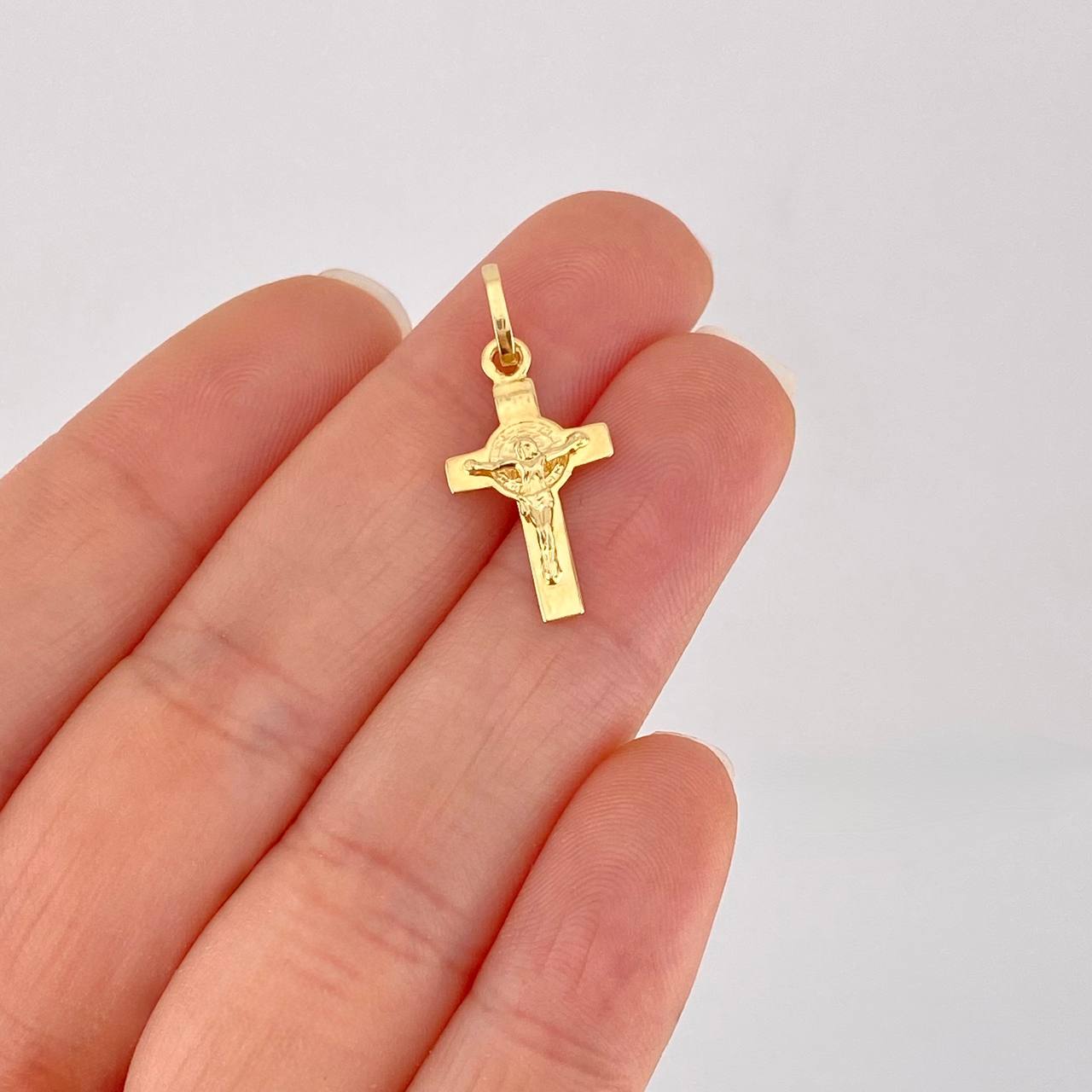 Dije Cruz Cristo San Benito 1g / 2.5cm Oro Amarillo 18K