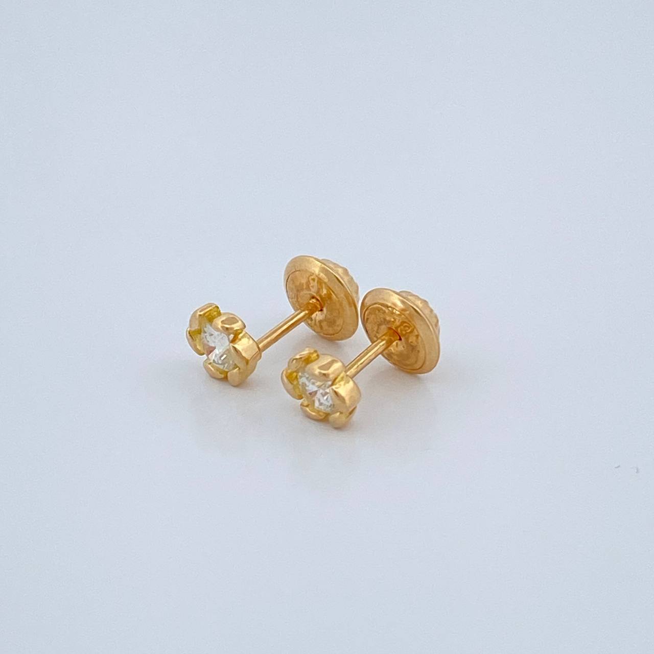 Topos Flor 0.85gr / Oro Amarillo 18K %