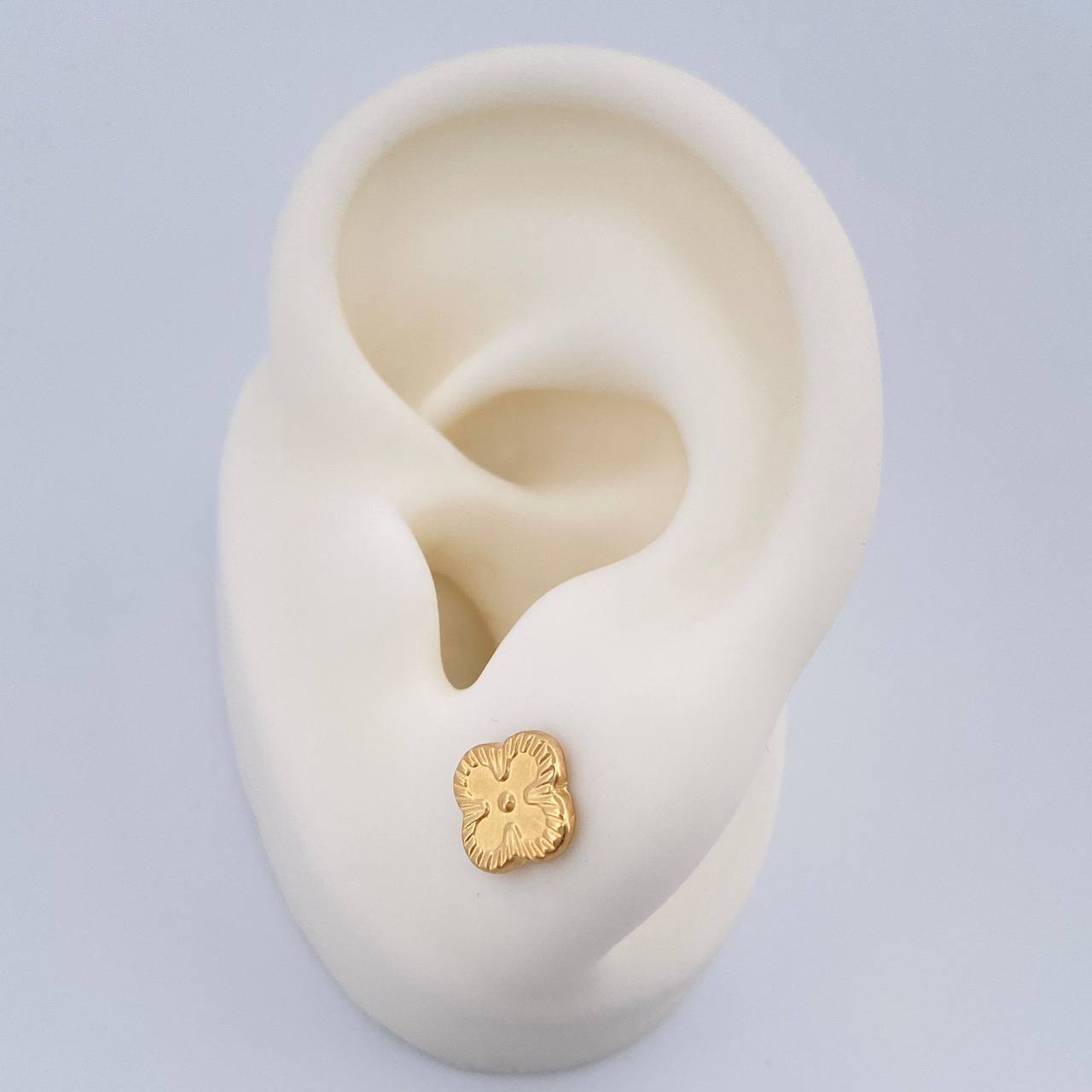 Topos Trebol 0.6gr / Oro Amarillo 18K %