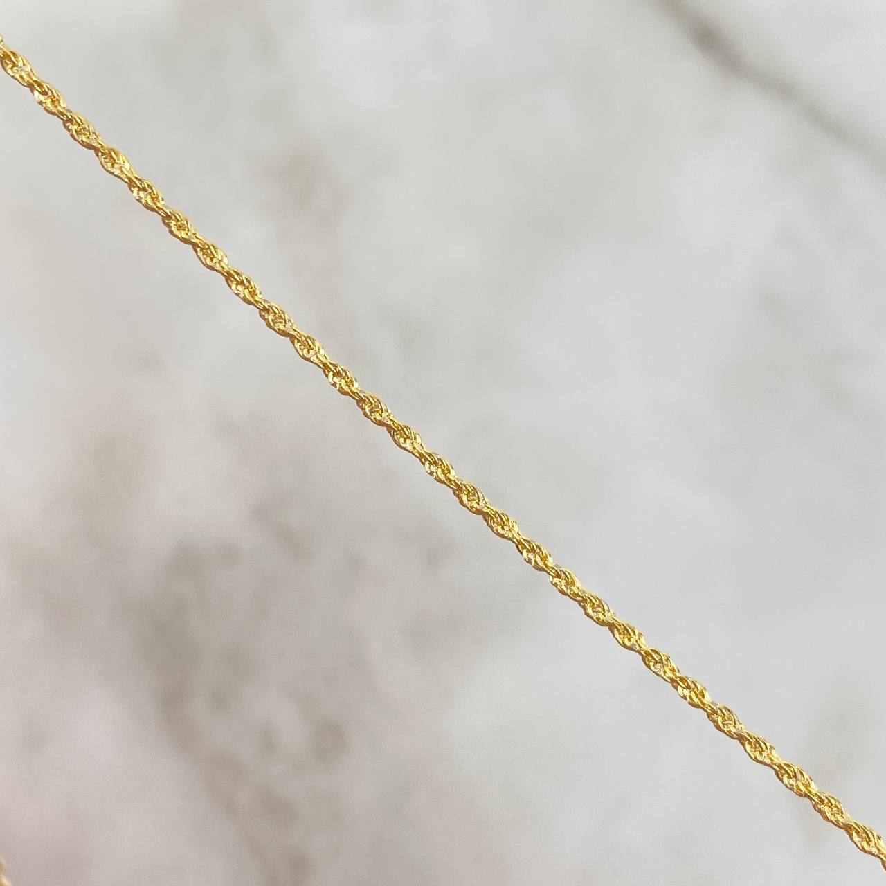 Cadena Lazo 0.95gr / 50cm + Dije Corazon Circones Blancos 0.35gr / 1.4cm Oro Amarillo (Oferta) ©