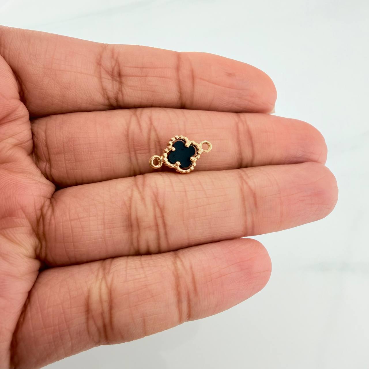 Herraje Trebol 0.75gr / 1.3cm / Oro Amarillo Nac.Esp. 18K %