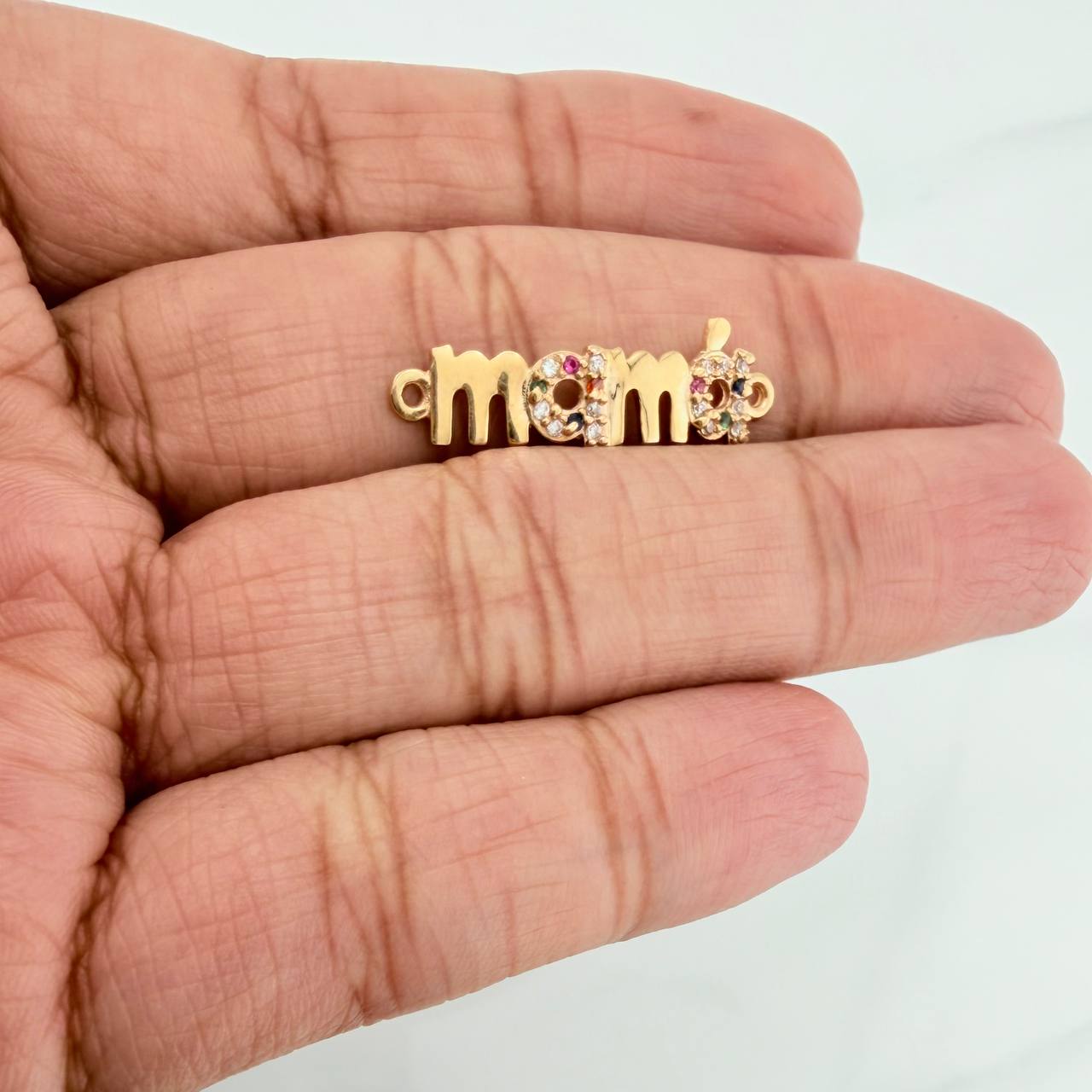 Herraje Mamá 1.1 g / 2.5 cm Oro Amarillo 18K