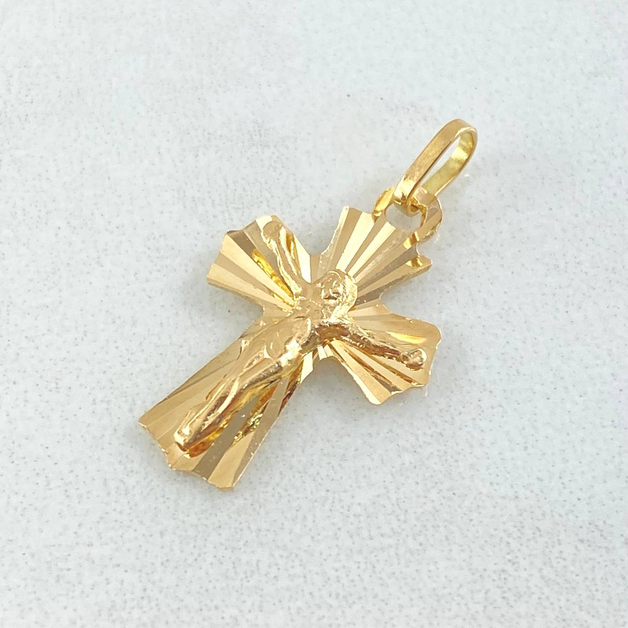 Dije Cruz Cristo 1.3gr / 2.8cm / Oro 18K