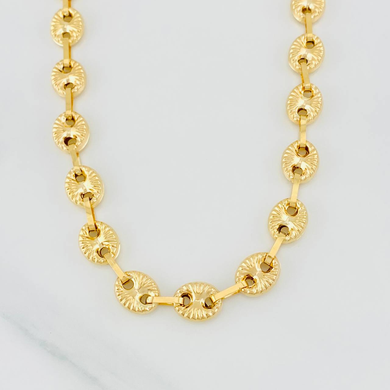 Cadena Rustica GC 23.2g / 60cm / 8.2mm Oro Amarillo 18K
