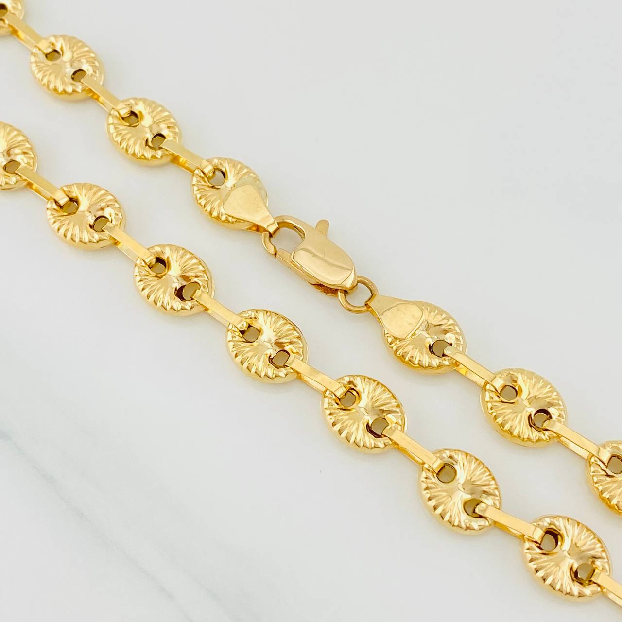 Cadena Rustica GC 23.2g / 60cm / 8.2mm Oro Amarillo 18K