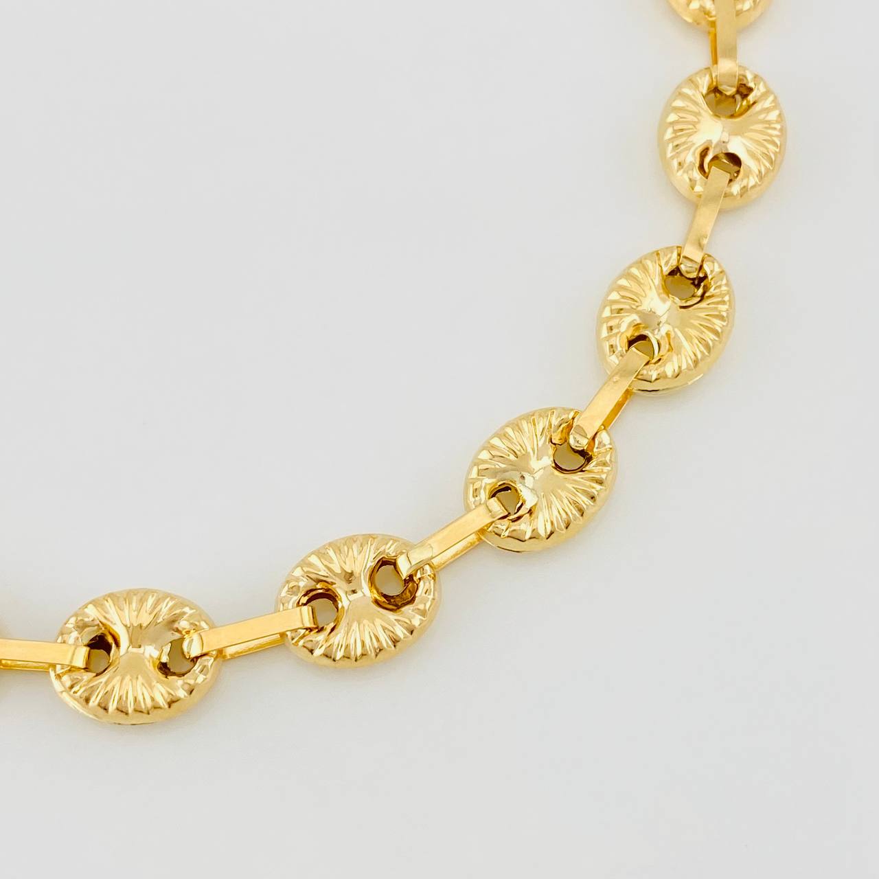 Pulso Rustico GC 9.4g / 21cm / 8.1mm Oro Amarillo 18K