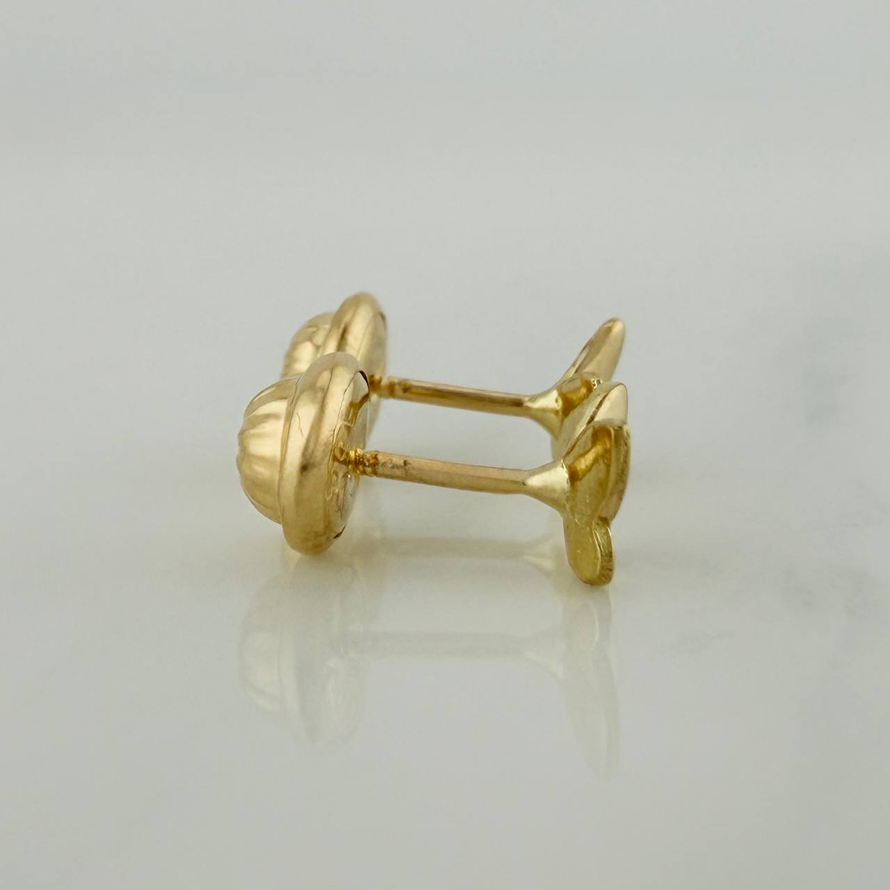 Topos Mariposa 0.7 g / 4.68 mm Oro Amarillo 18K