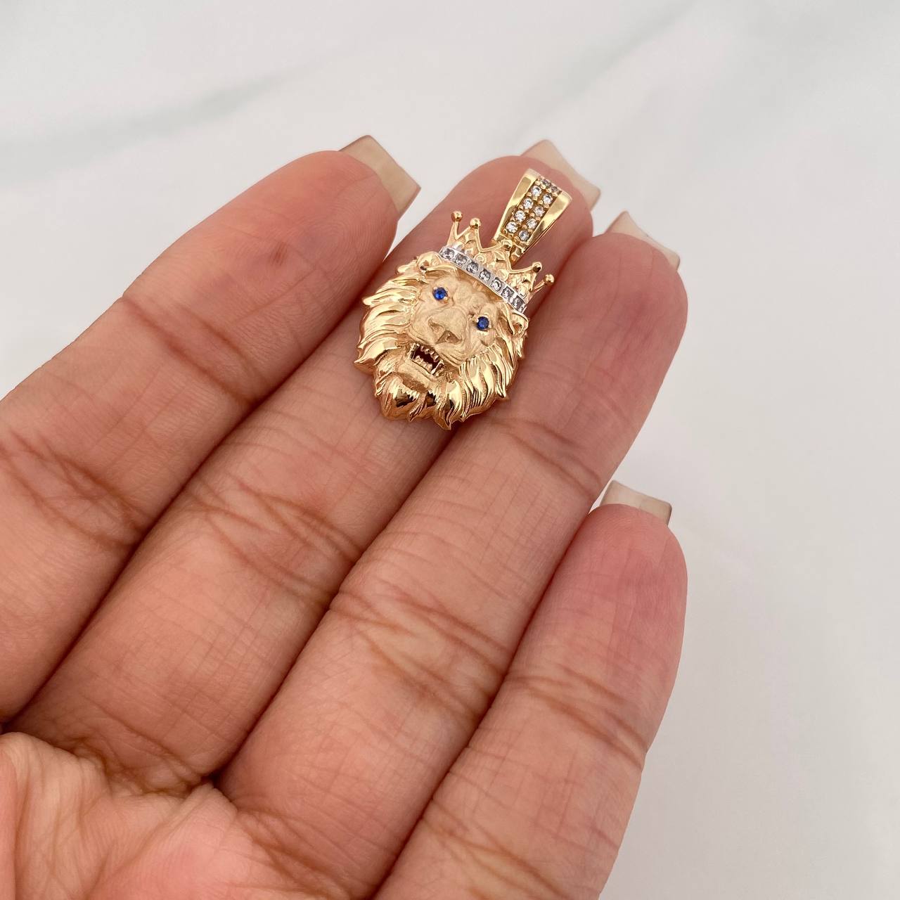 Dije León 3.2 g / 2.6 cm Dos Oros Amarillo Blanco 18K