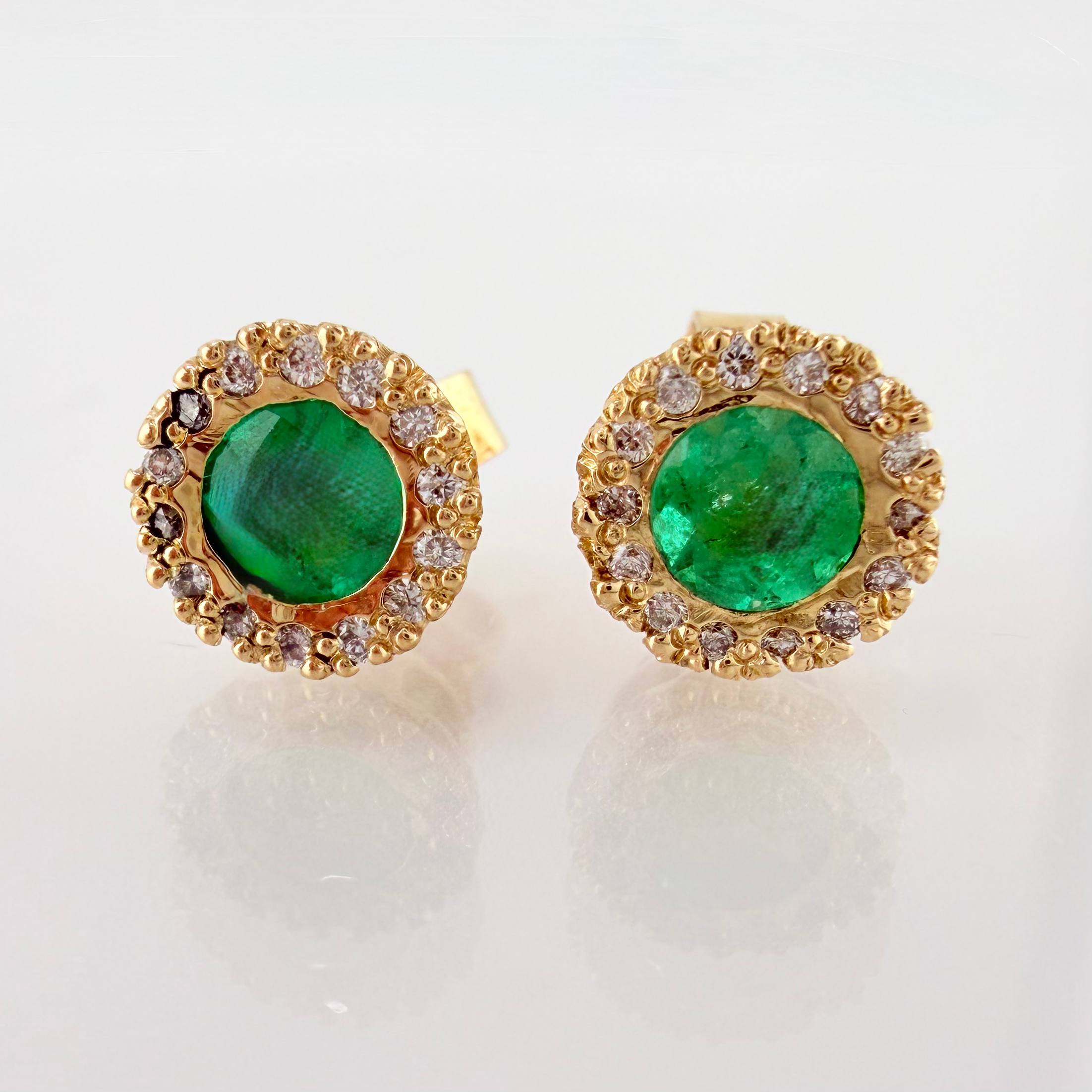 Topos Circulo Sobre Puesto Esmeraldas 80pts Diamantes 40pts 3.1gr / 7mm Oro Amarillo 18K *