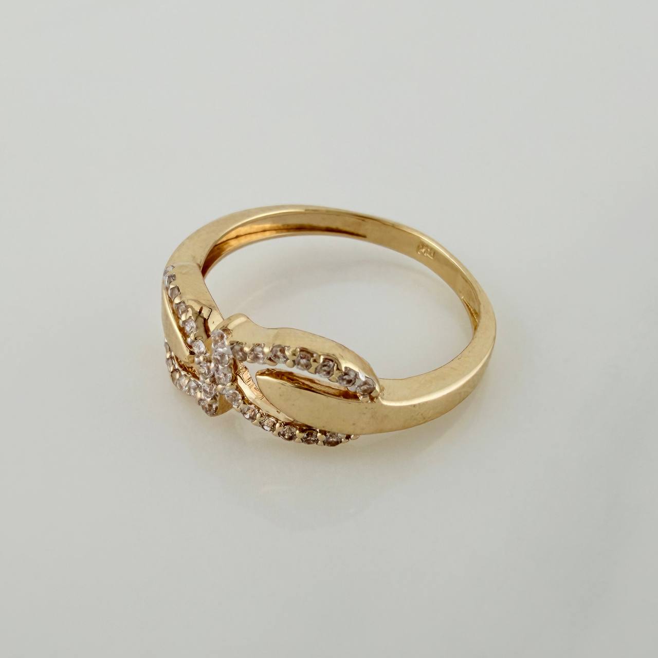 Anillo Silueta Hojas 2.2gr / T6 1/2 / Dos Oros Amarillo Blanco 18K %