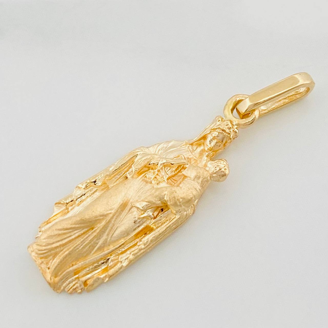 Dije Virgen Del Carmen 2.25 g / 3 cm Oro Amarillo 18K