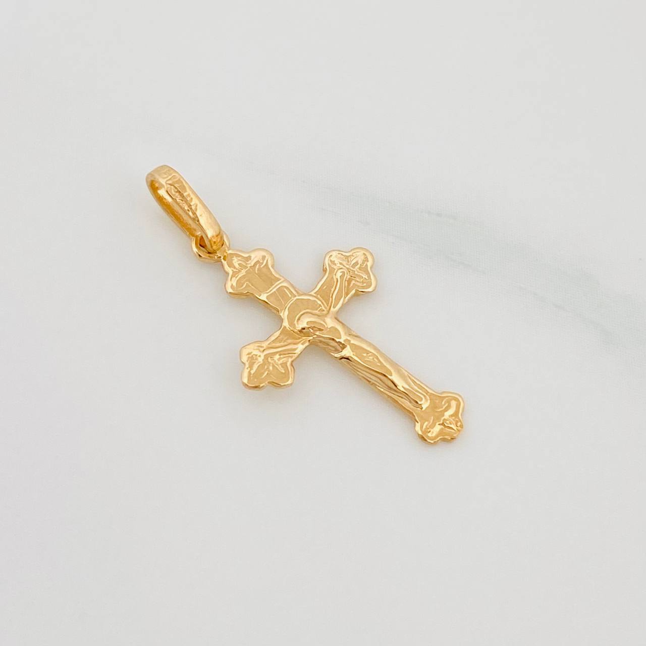 Dije Cruz Cristo 0.7 g / 2.5 cm Oro Amarillo 18K