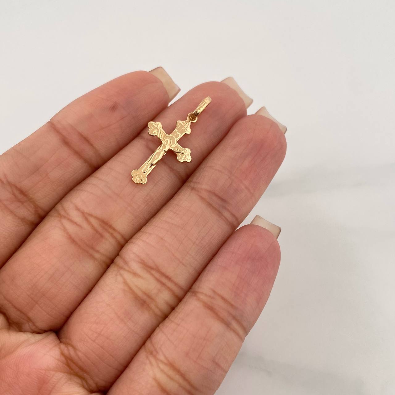 Dije Cruz Cristo 0.65 g / 2.05 cm Oro Amarillo 18K