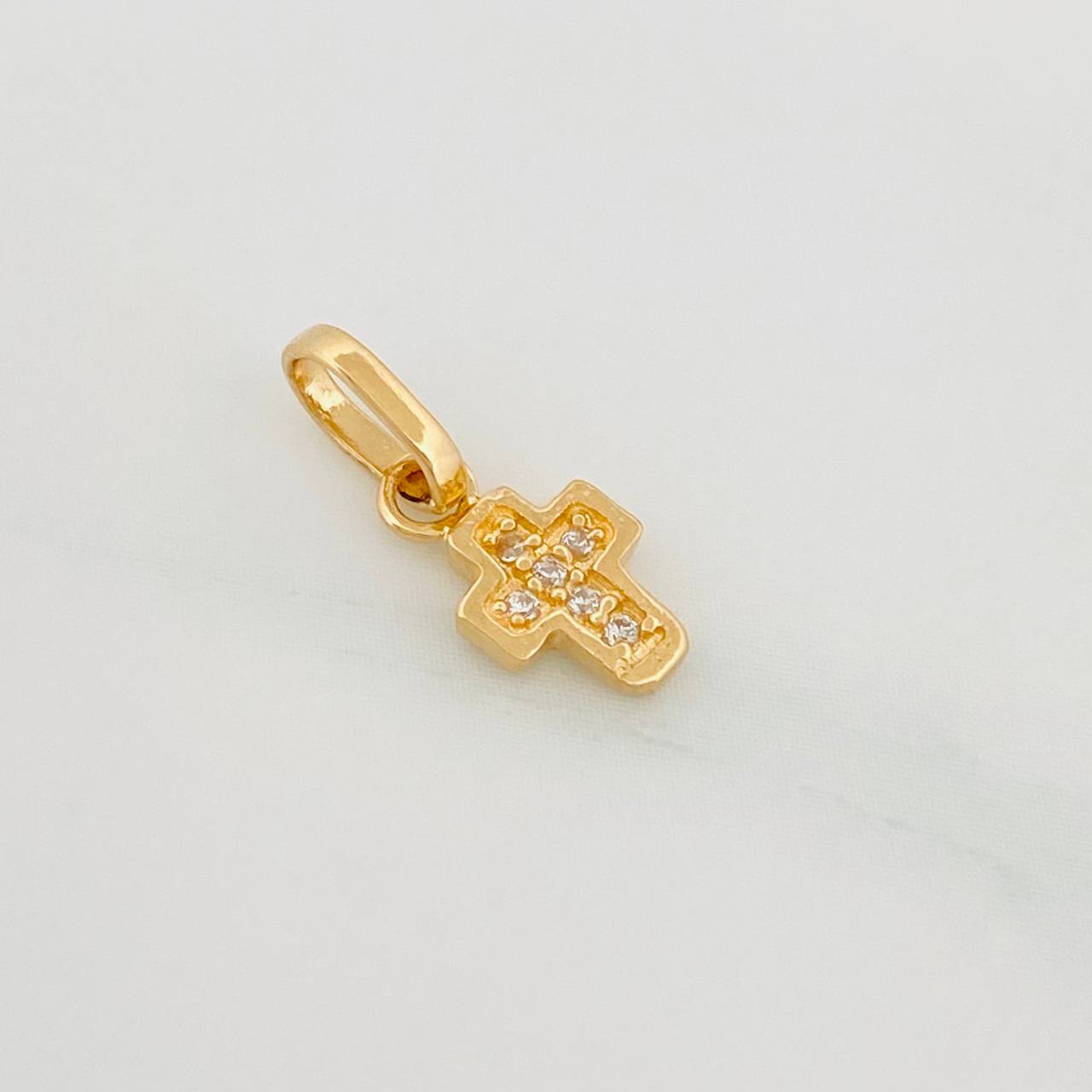 Dije Cruz 0.55 g / 1.05 cm Oro Amarillo 18K