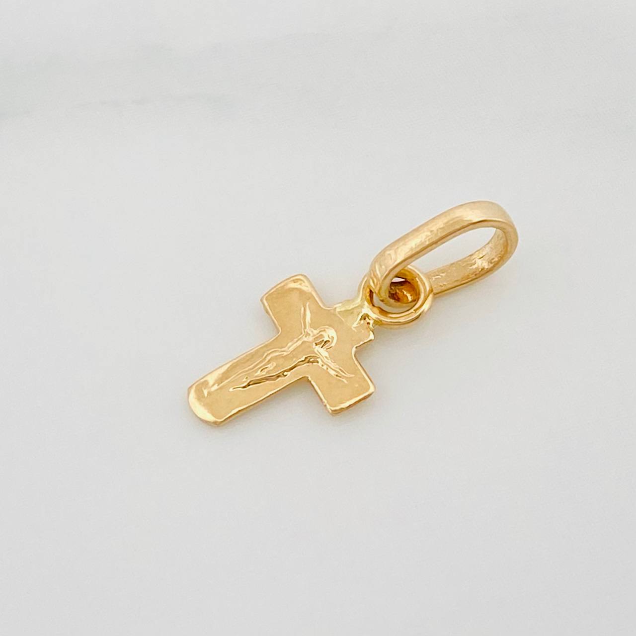 Dije Cruz 0.5 g / 1.05 cm Oro Amarillo 18K
