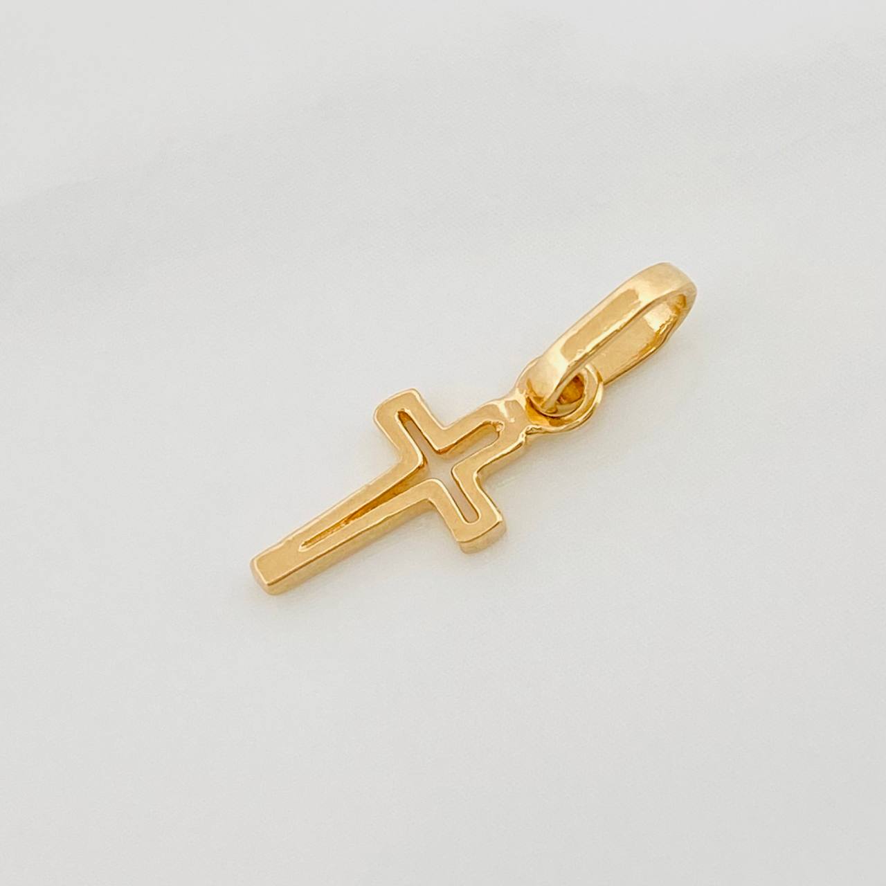 Dije Cruz 0.55 g / 2 cm Oro Amarillo 18K