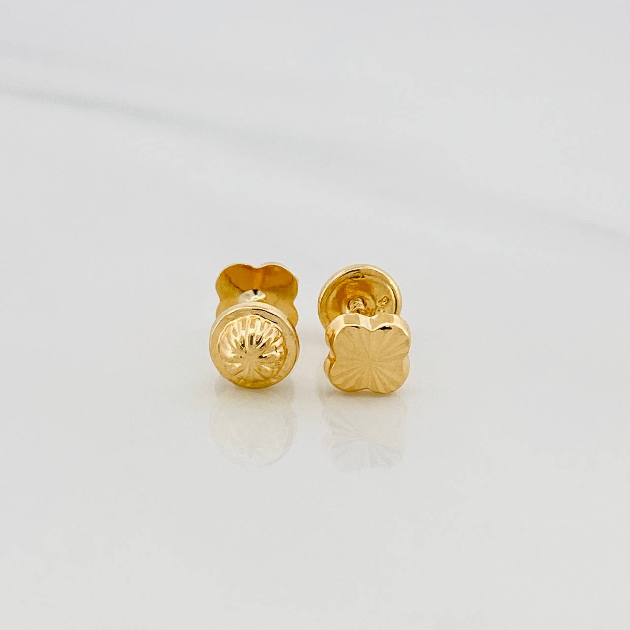 Topos Trebol 0.6 g / 5.3 mm Oro Amarillo 18K