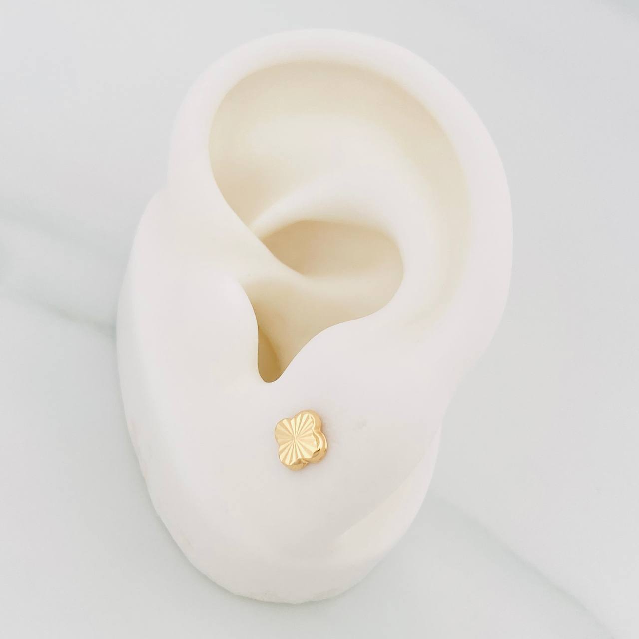 Topos Trebol 0.6 g / 5.3 mm Oro Amarillo 18K