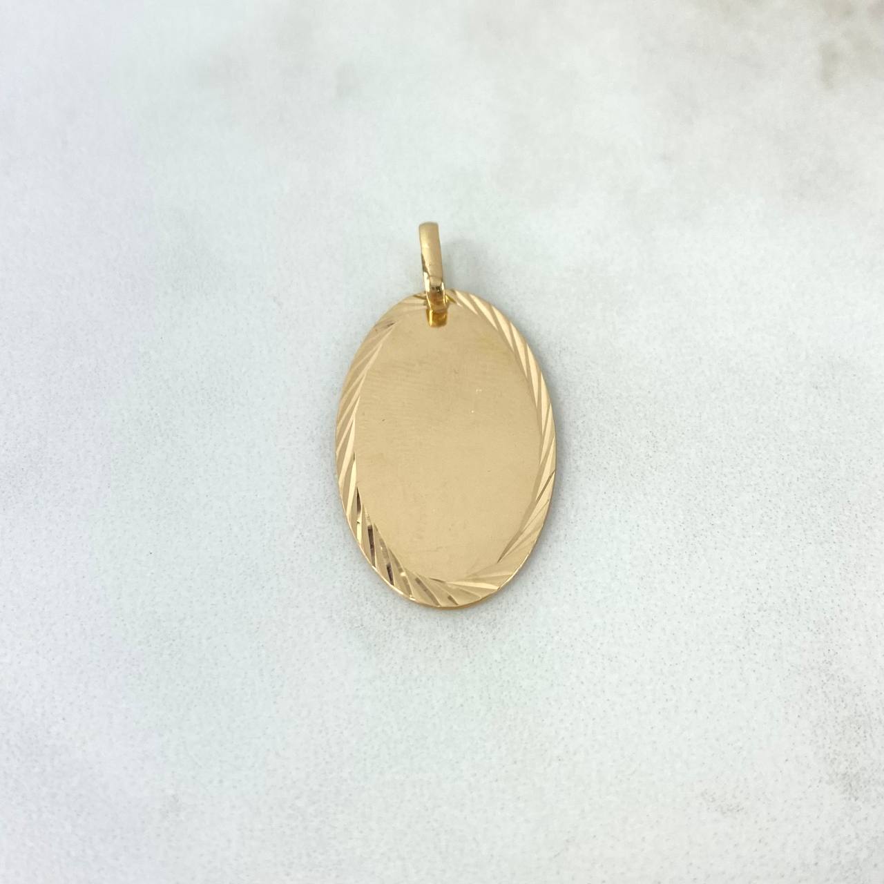 Dije Placa Ovalada 2.9gr / 3.6cm / Bordes Diamantados Oro Amarillo