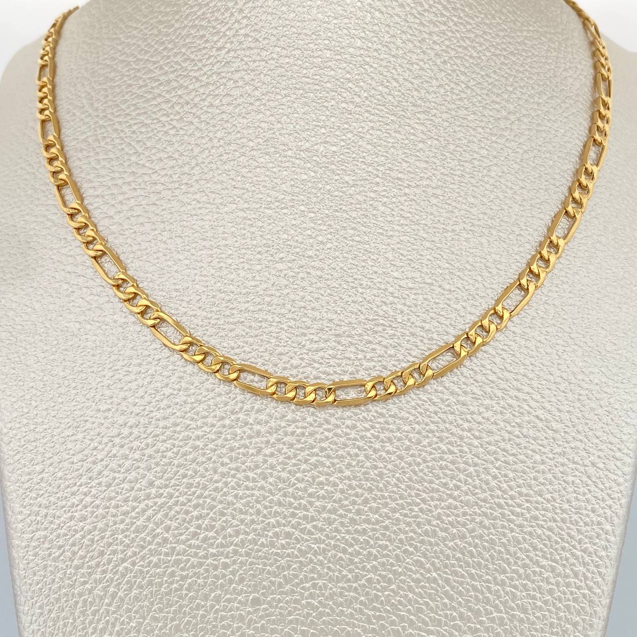 Cadena Figaro 9gr / 60.5cm / 4.35mm Oro Amarillo +1 18K %