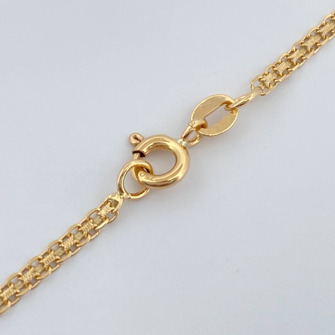 Cadena China 3.9gr / 42cm / 2.2mm Oro Amarillo +1 18K %