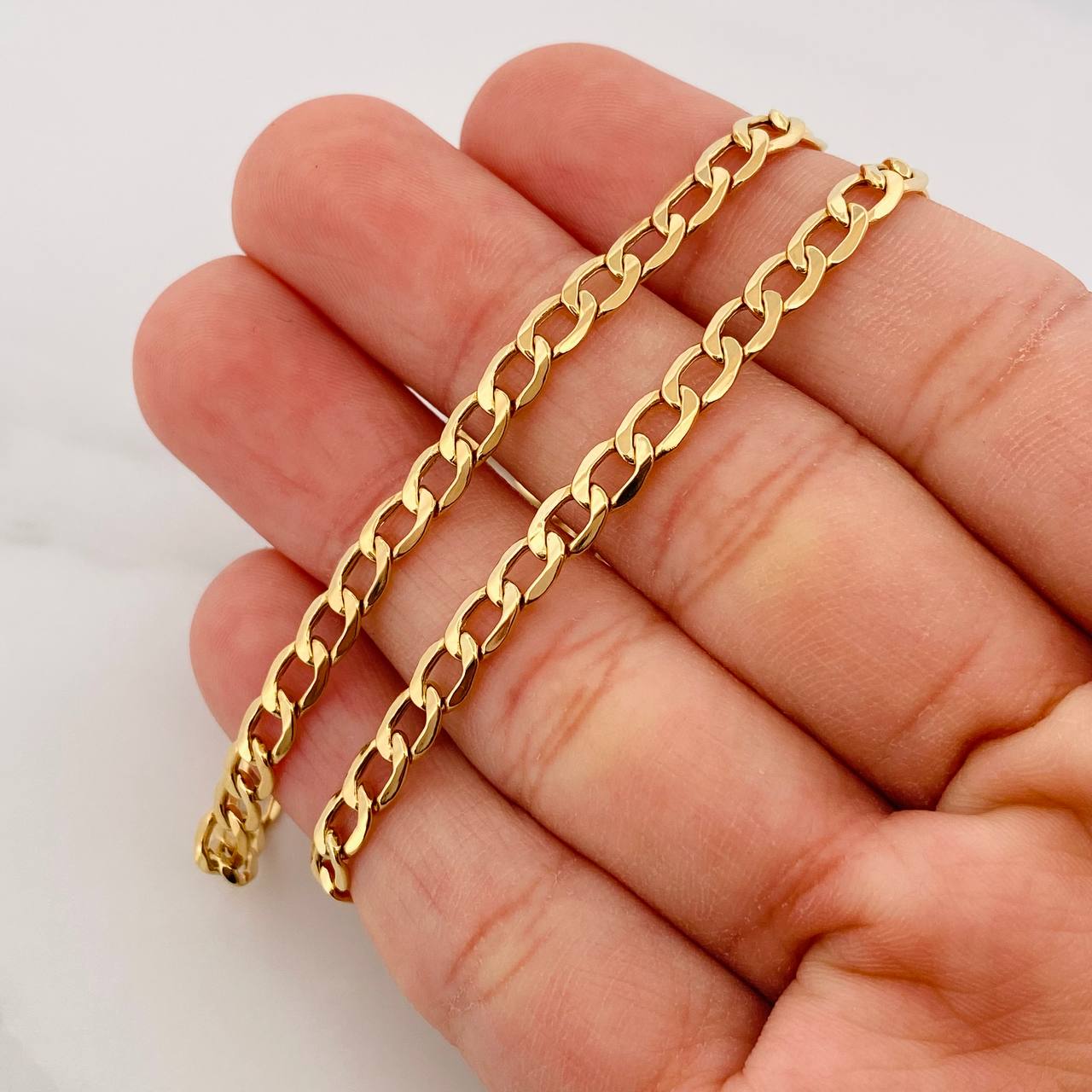 Cadena Cubana 8.2g / 60cm / 4.28mm Oro Amarillo 18K