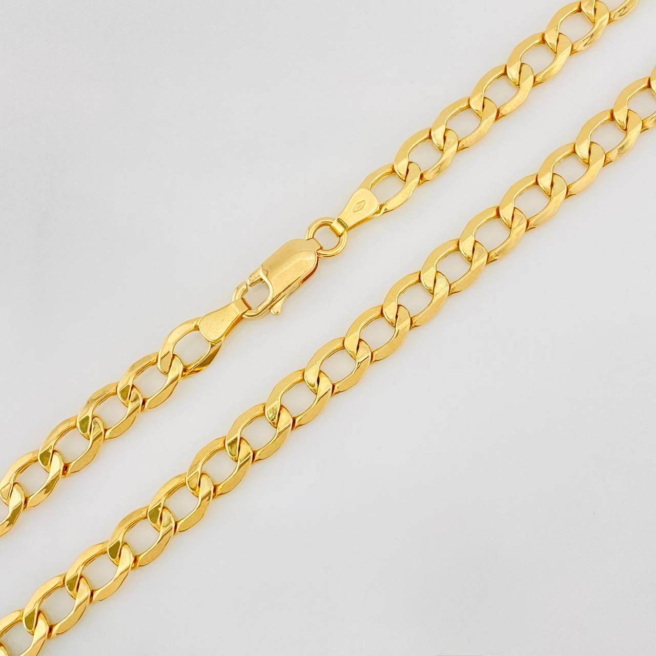 Cadena Cubana 10.7g / 55cm / 5.29mm Oro Amarillo 18K