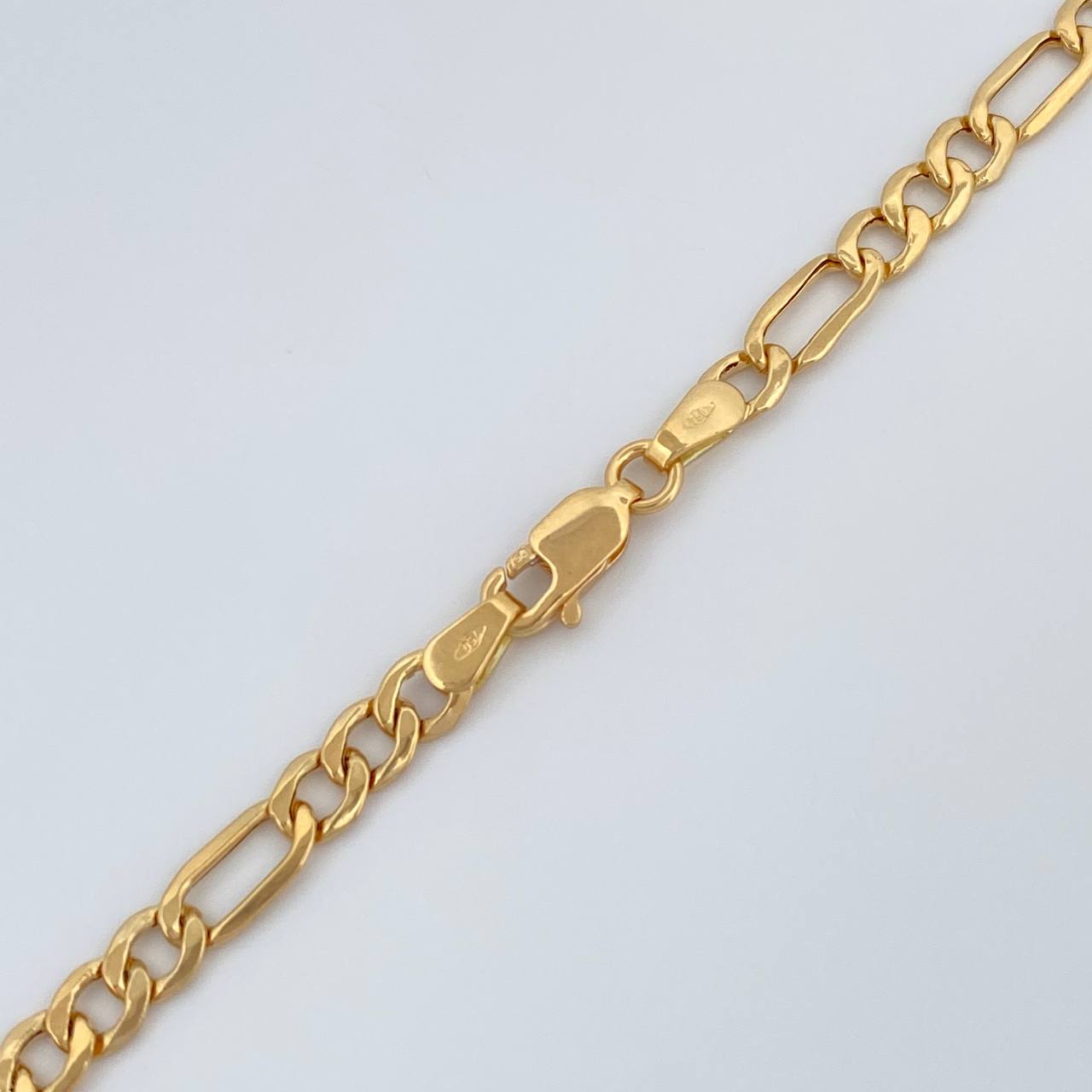 Cadena Figaro 9.1gr / 60.3cm / 4.25mm Oro Amarillo +1 18K &