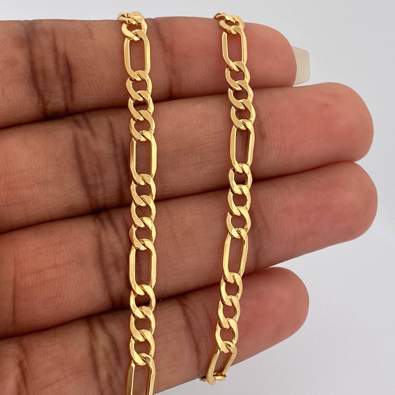 Cadena Figaro 9.1gr / 60.3cm / 4.25mm Oro Amarillo +1 18K &