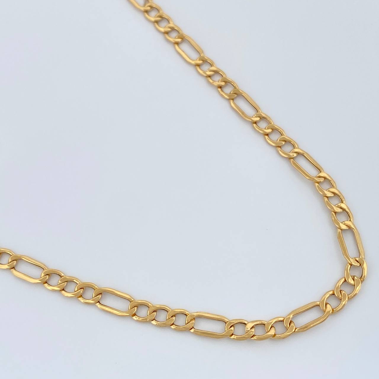 Cadena Figaro 5.45gr / 60.6cm / 3.4mm Oro Amarillo +1 18K &