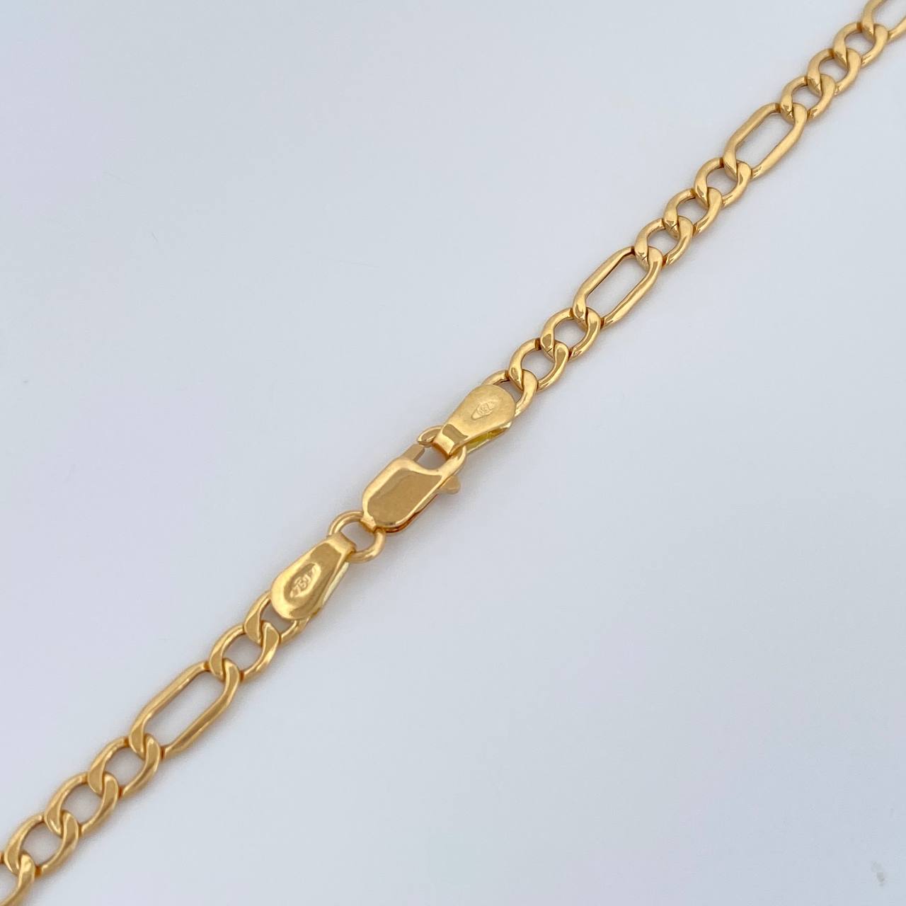 Cadena Figaro 5.45gr / 60.6cm / 3.4mm Oro Amarillo +1 18K &